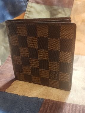 Louis Vuitton Men's Wallet